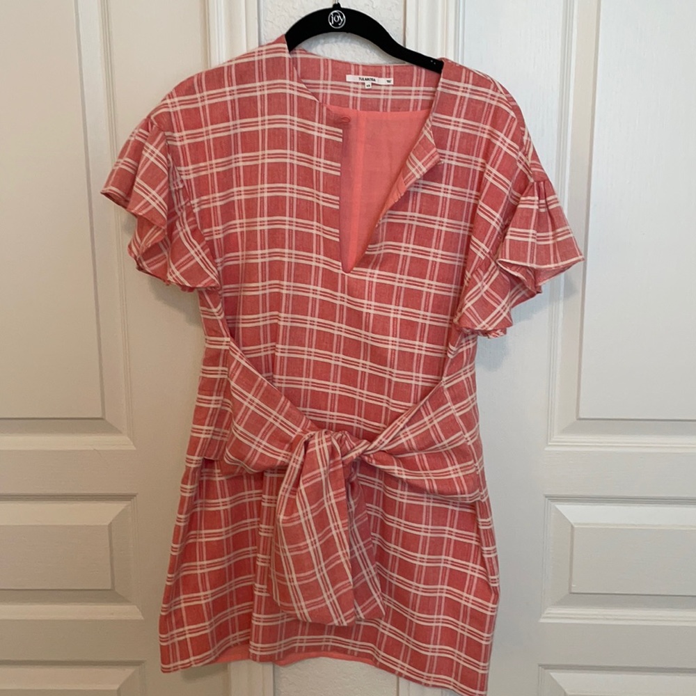 Short sleeve dress